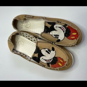 Disney Mickey Mouse Crocs loafer slip on shoes women’s size 8 (closer to 7ish)